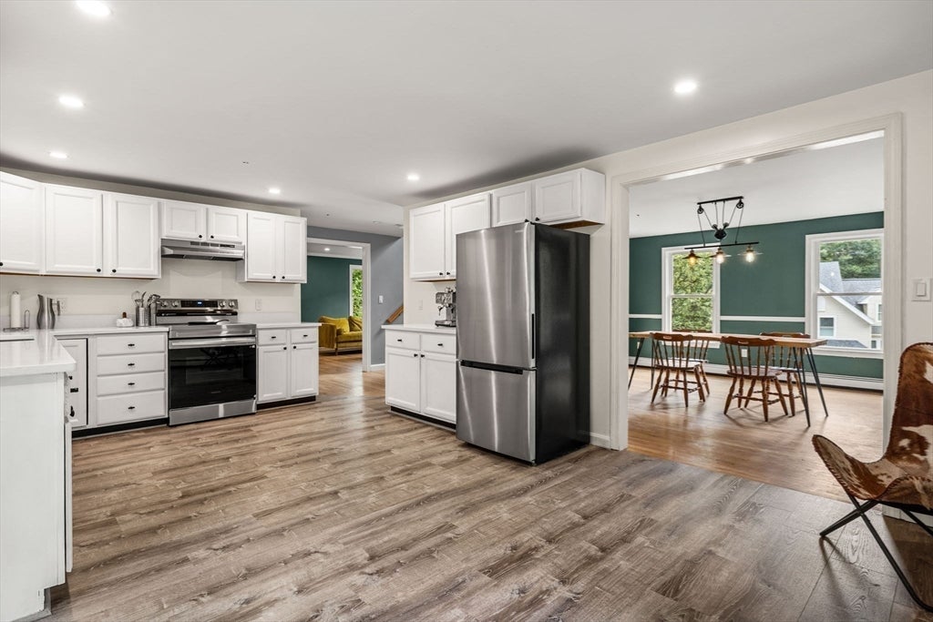93 Kendrick Rd Wakefield, MA 01880