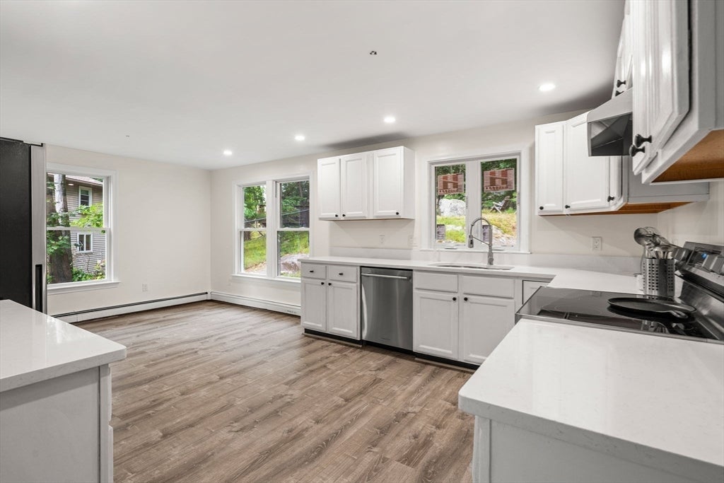 93 Kendrick Rd Wakefield, MA 01880
