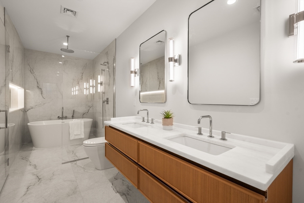 144 Worcester St #2 Boston, MA 02118