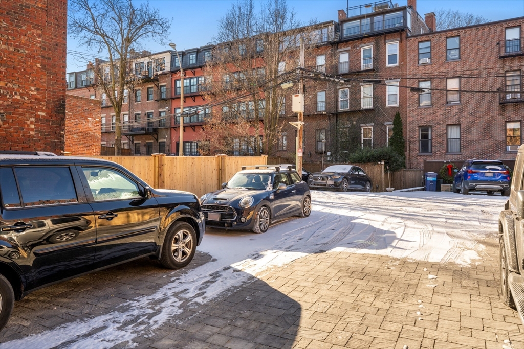 144 Worcester St #2 Boston, MA 02118