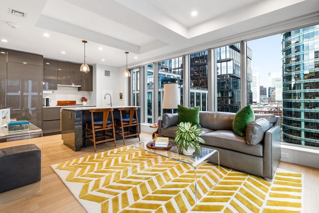 135 Seaport Blvd #1503