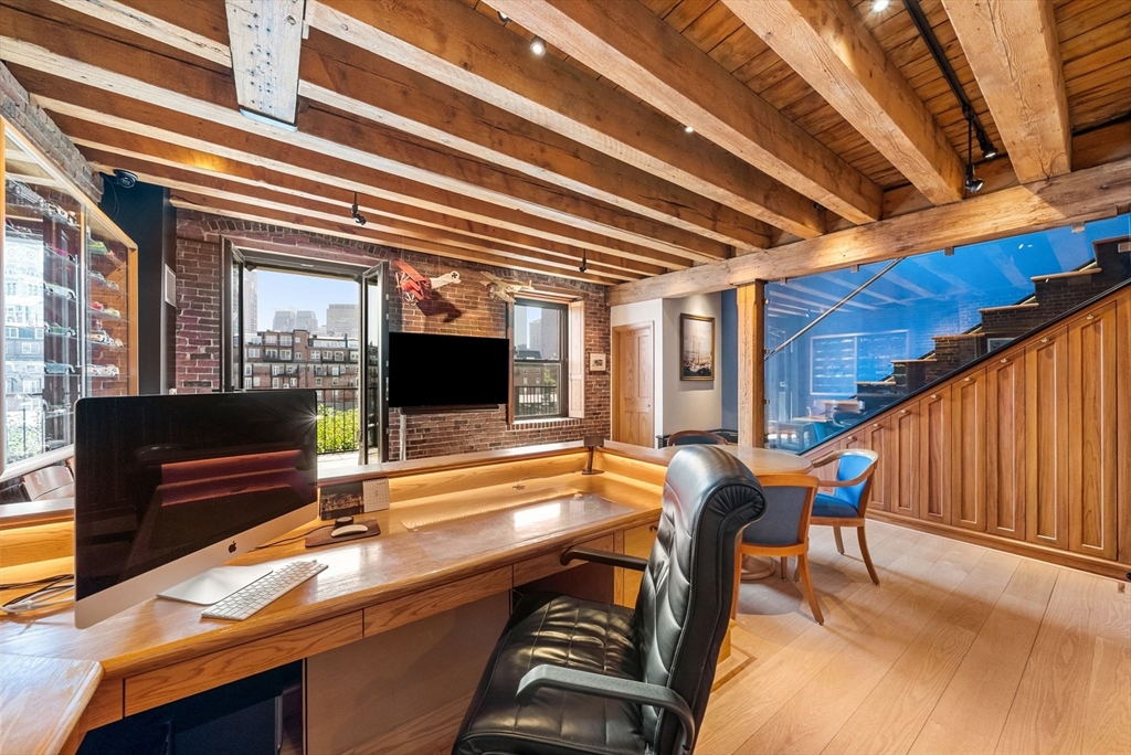 436 Lewis Wharf #436 Boston, MA 02110