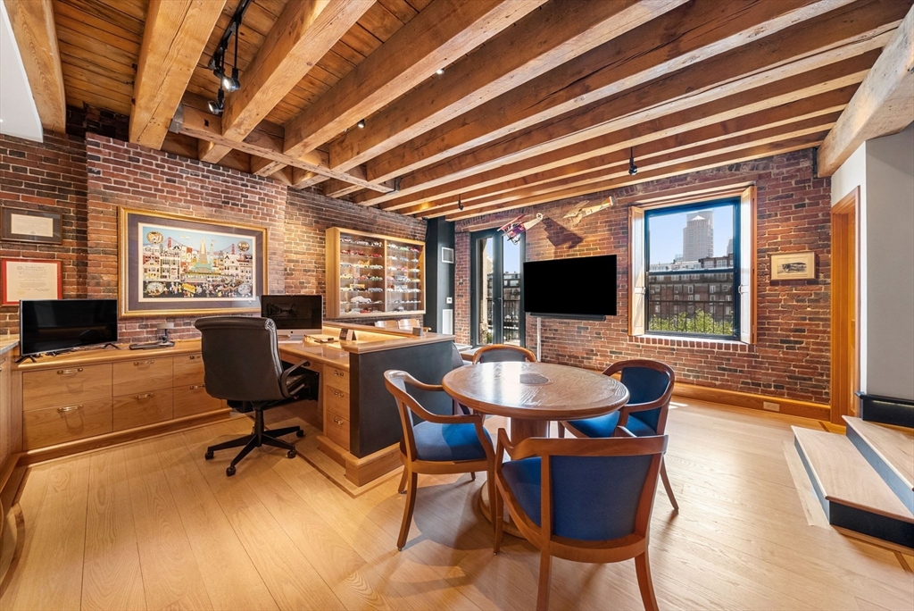 436 Lewis Wharf #436 Boston, MA 02110
