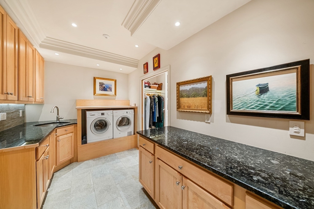 436 Lewis Wharf #436 Boston, MA 02110