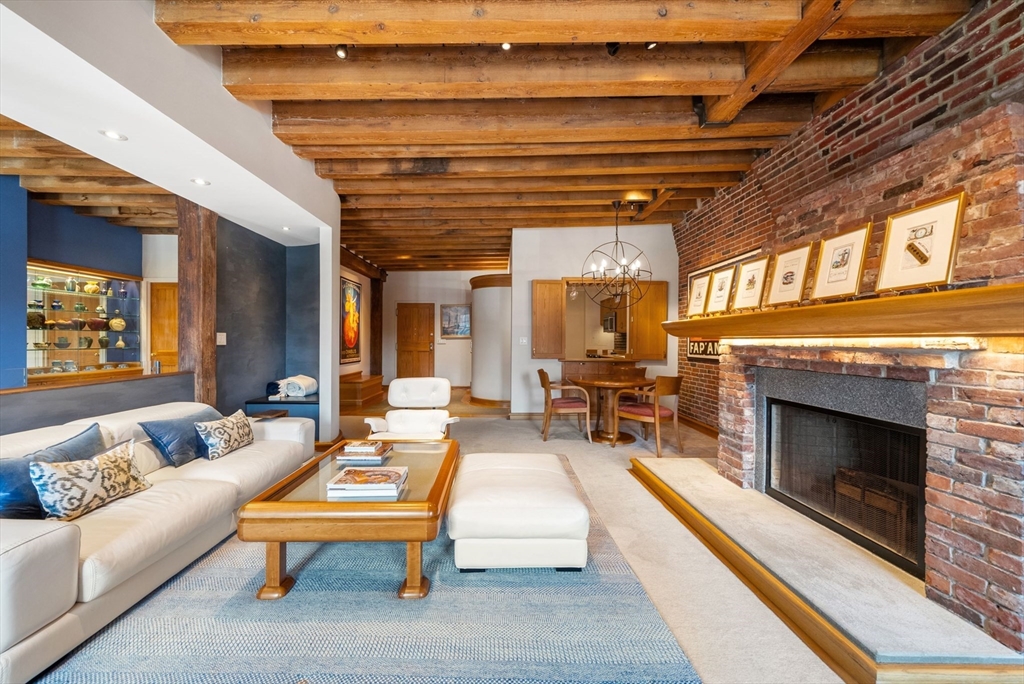 436 Lewis Wharf #436 Boston, MA 02110