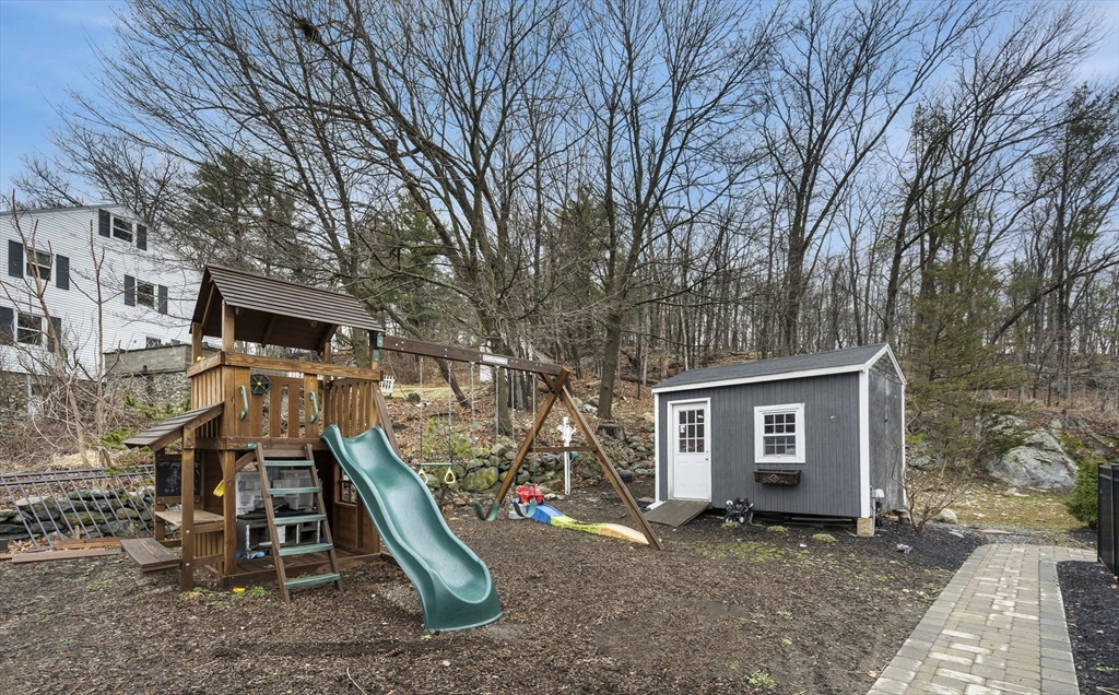 3 Fellsmere Ave Wakefield, MA 01880