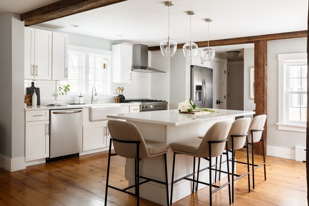 36 High St Andover, MA 01810