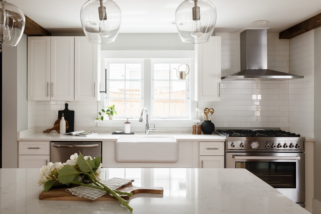 36 High St Andover, MA 01810