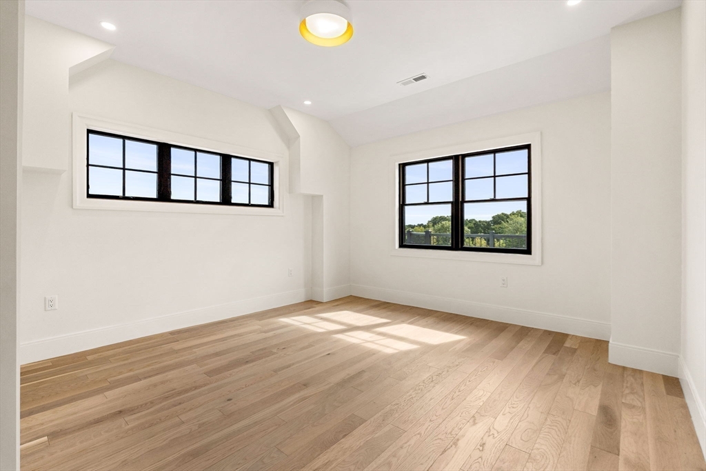 226 Atlantic St Gloucester, MA 01930