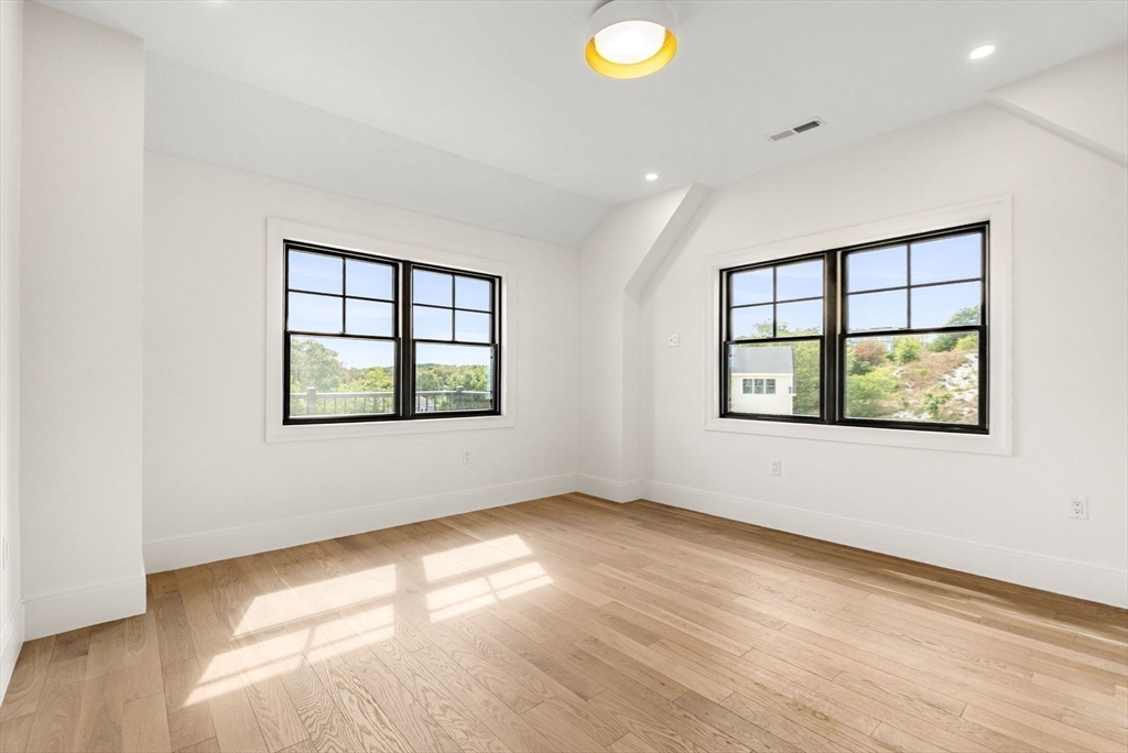 226 Atlantic St Gloucester, MA 01930