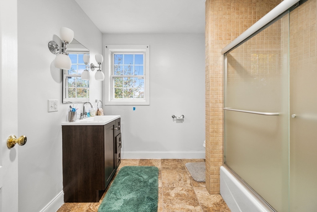 772 Main St #2 Wakefield, MA 01880