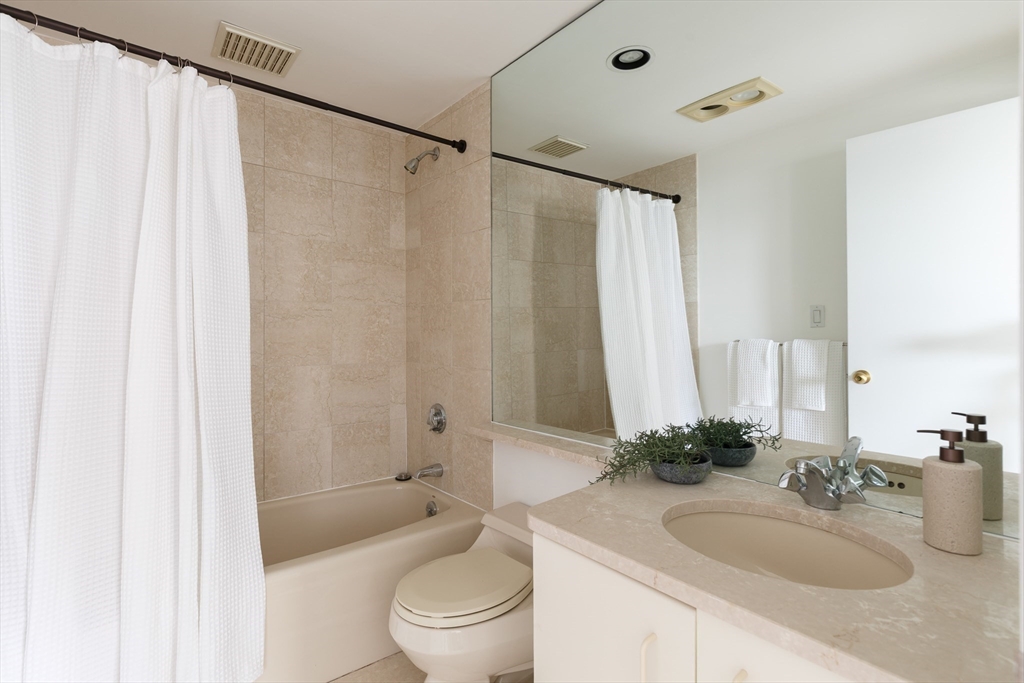 10 Rogers St #606 Cambridge, MA 02142