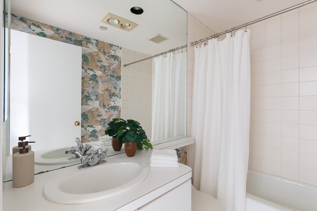 10 Rogers St #606 Cambridge, MA 02142