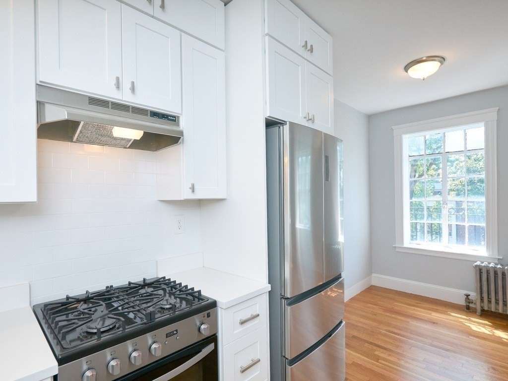 42 Linnaean St #6 Cambridge, MA 02138