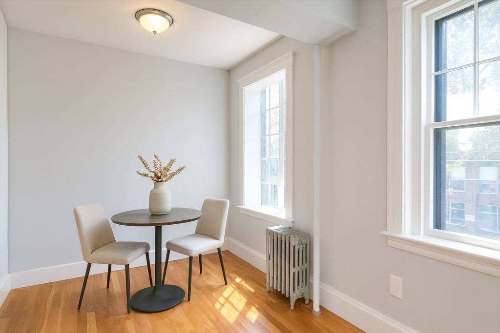 42 Linnaean St #6 Cambridge, MA 02138