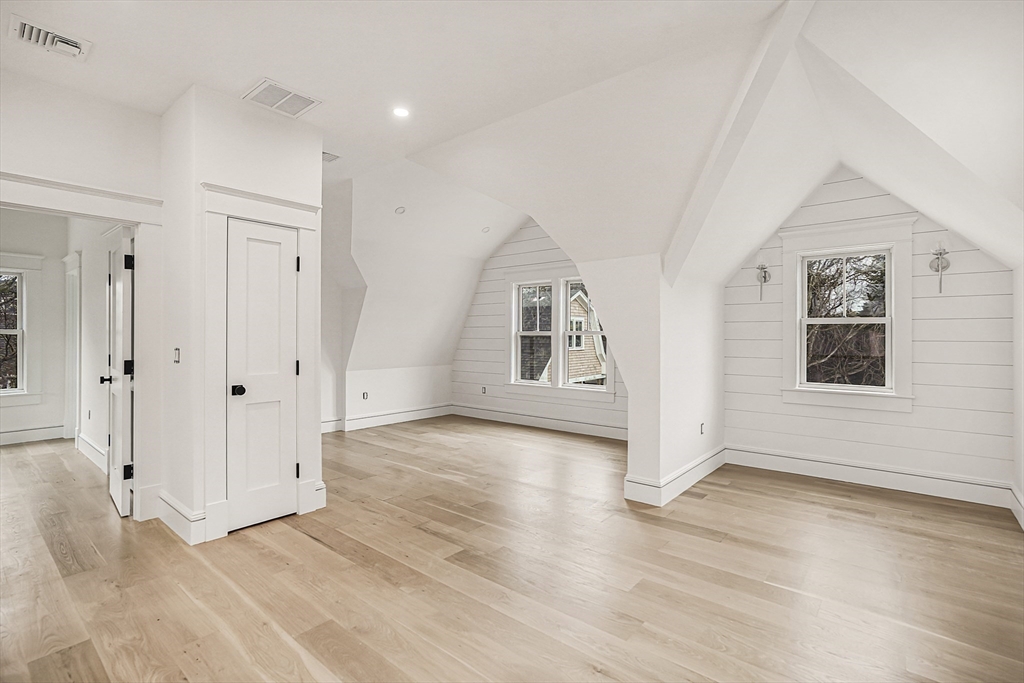 9 Suttons Way Edgartown, MA 02539