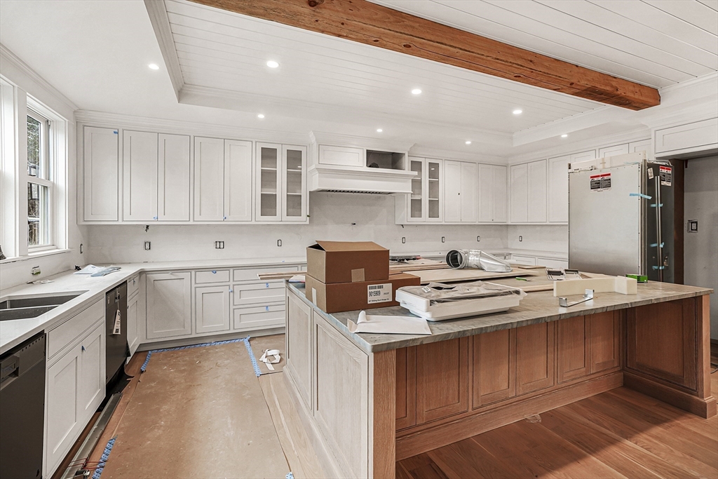 9 Suttons Way Edgartown, MA 02539