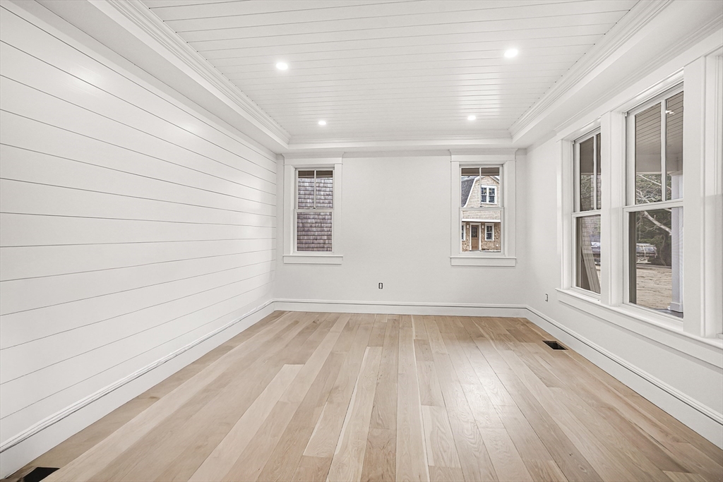 9 Suttons Way Edgartown, MA 02539