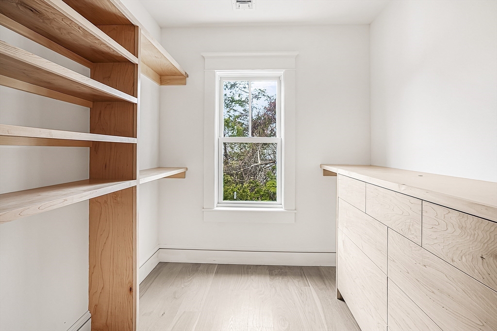 9 Suttons Way Edgartown, MA 02539