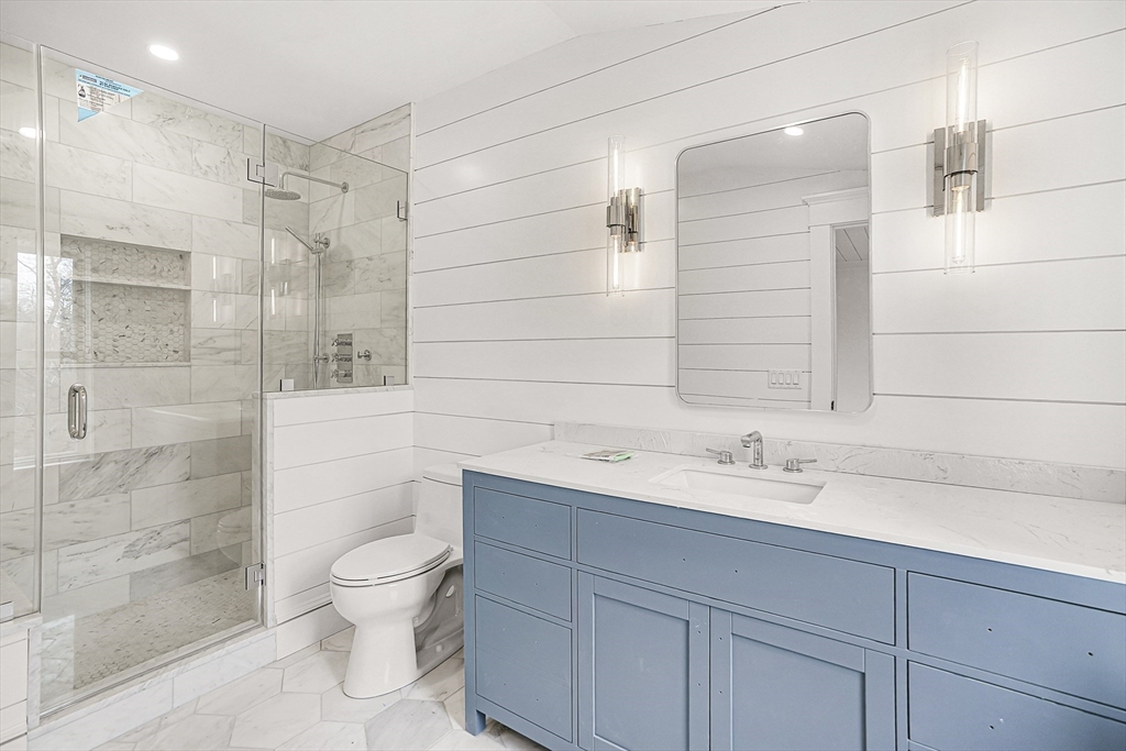 9 Suttons Way Edgartown, MA 02539