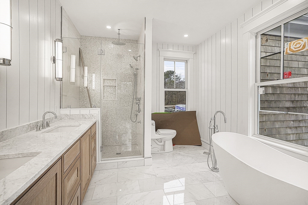9 Suttons Way Edgartown, MA 02539