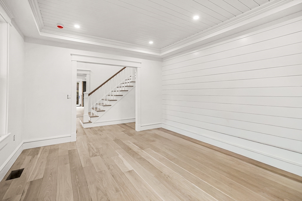 9 Suttons Way Edgartown, MA 02539