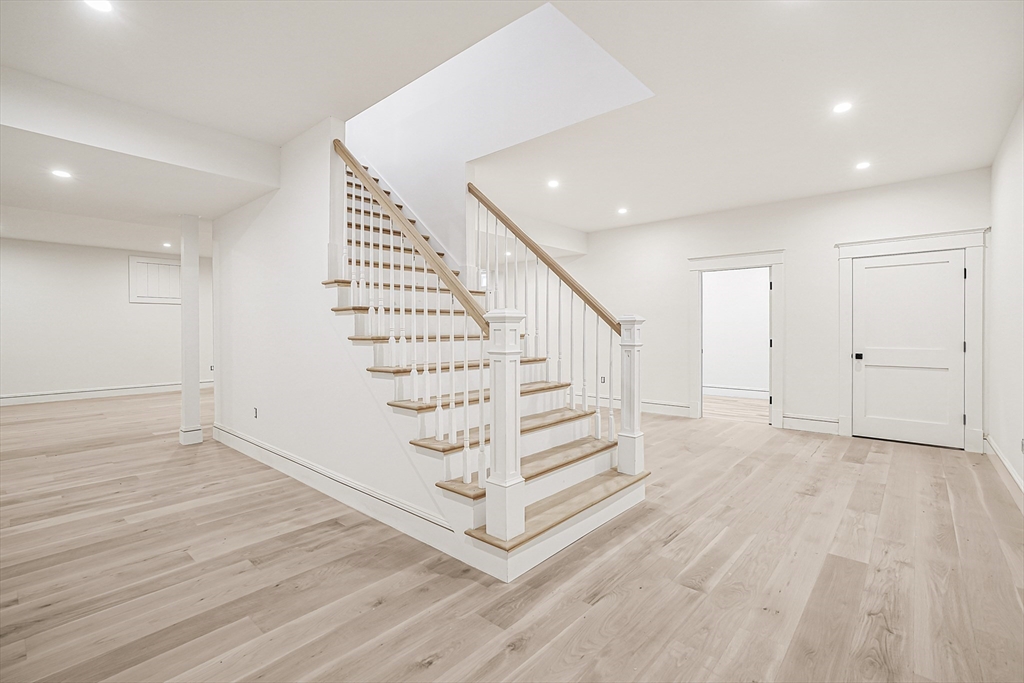 9 Suttons Way Edgartown, MA 02539