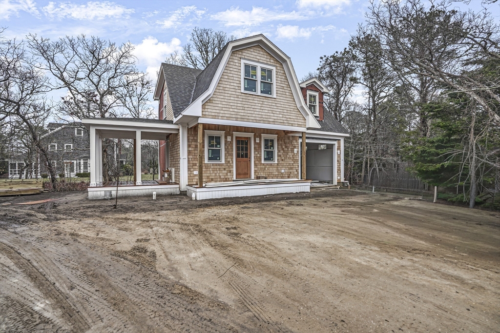 9 Suttons Way Edgartown, MA 02539