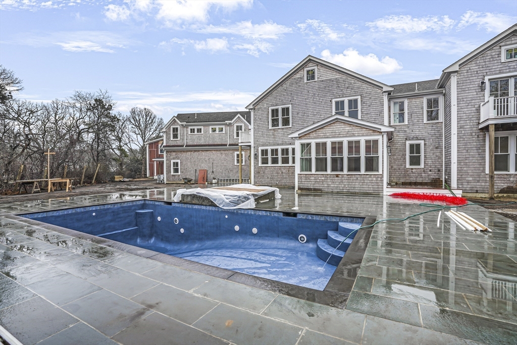 9 Suttons Way Edgartown, MA 02539