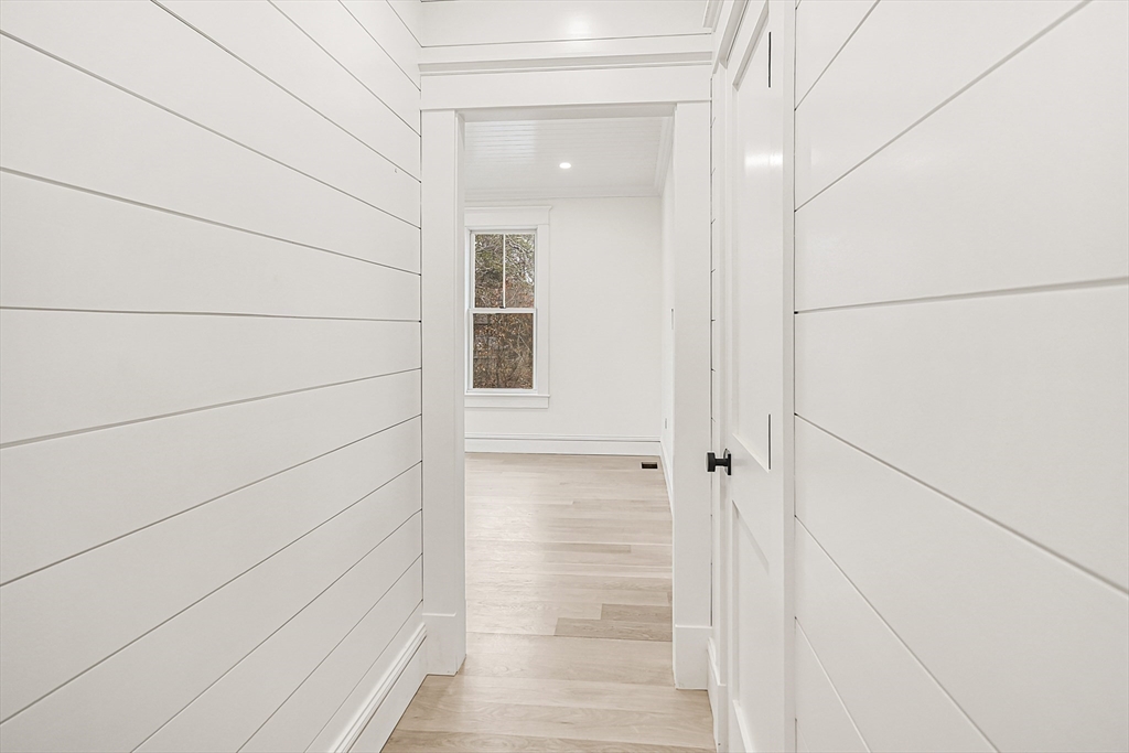 9 Suttons Way Edgartown, MA 02539