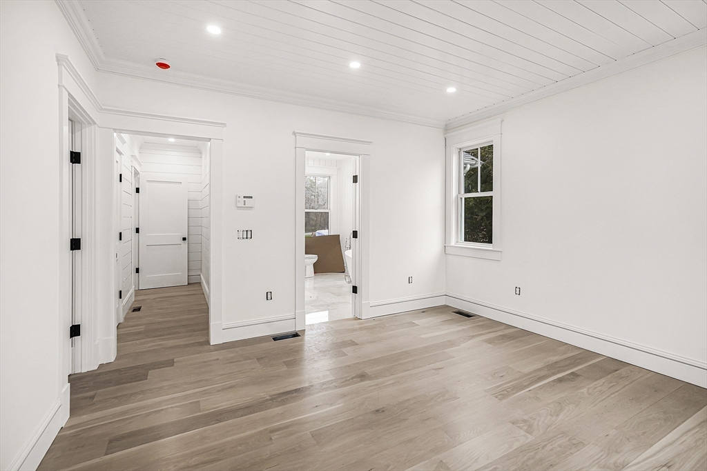 9 Suttons Way Edgartown, MA 02539