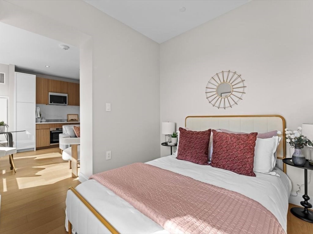 100 Shawmut Ave #708 Boston, MA 02118