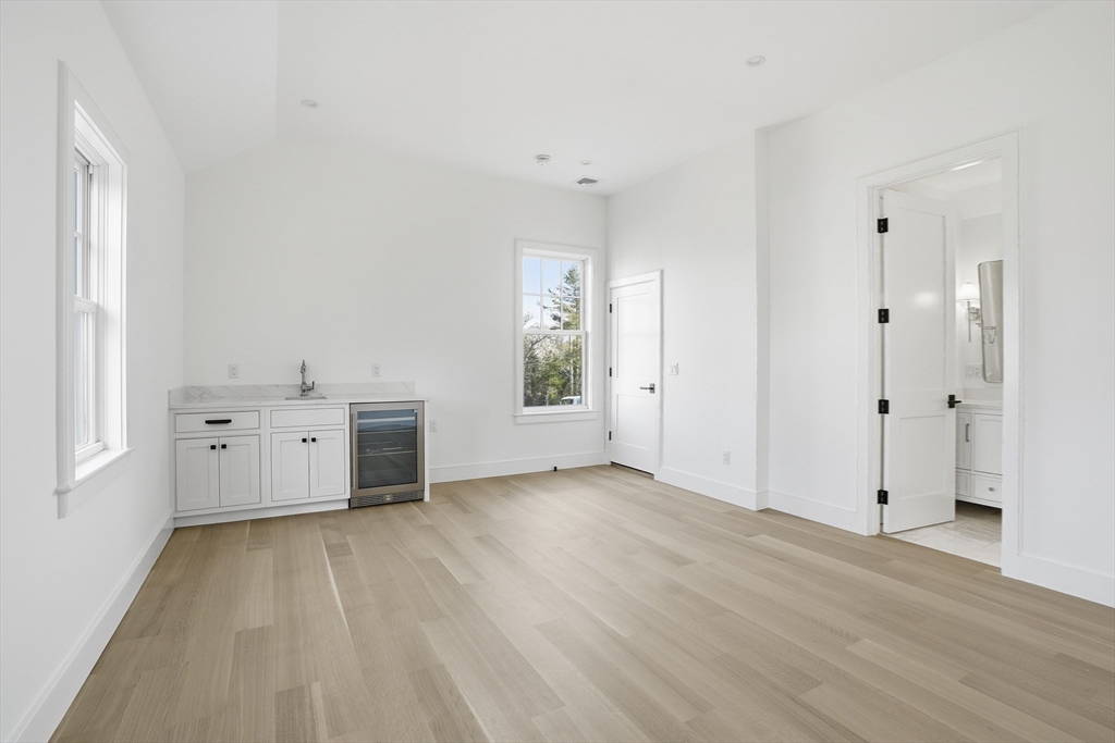 35 Mt Alworth Rd Tisbury, MA 02568