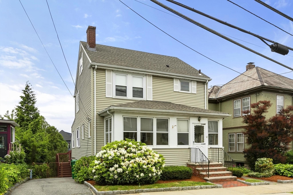 42 Stearns Ave