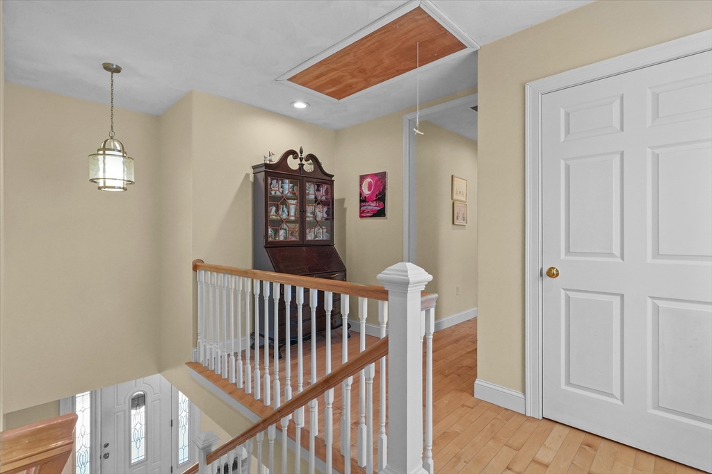 6 Salisbury Rd Wakefield, MA 01880 6 Salisbury Rd Wakefield, MA 01880