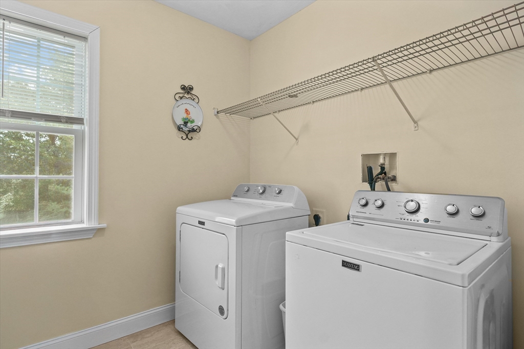 6 Salisbury Rd Wakefield, MA 01880 6 Salisbury Rd Wakefield, MA 01880