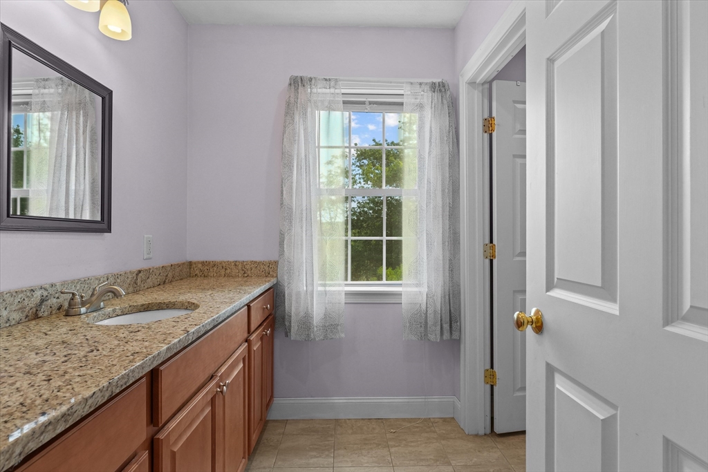 6 Salisbury Rd Wakefield, MA 01880 6 Salisbury Rd Wakefield, MA 01880