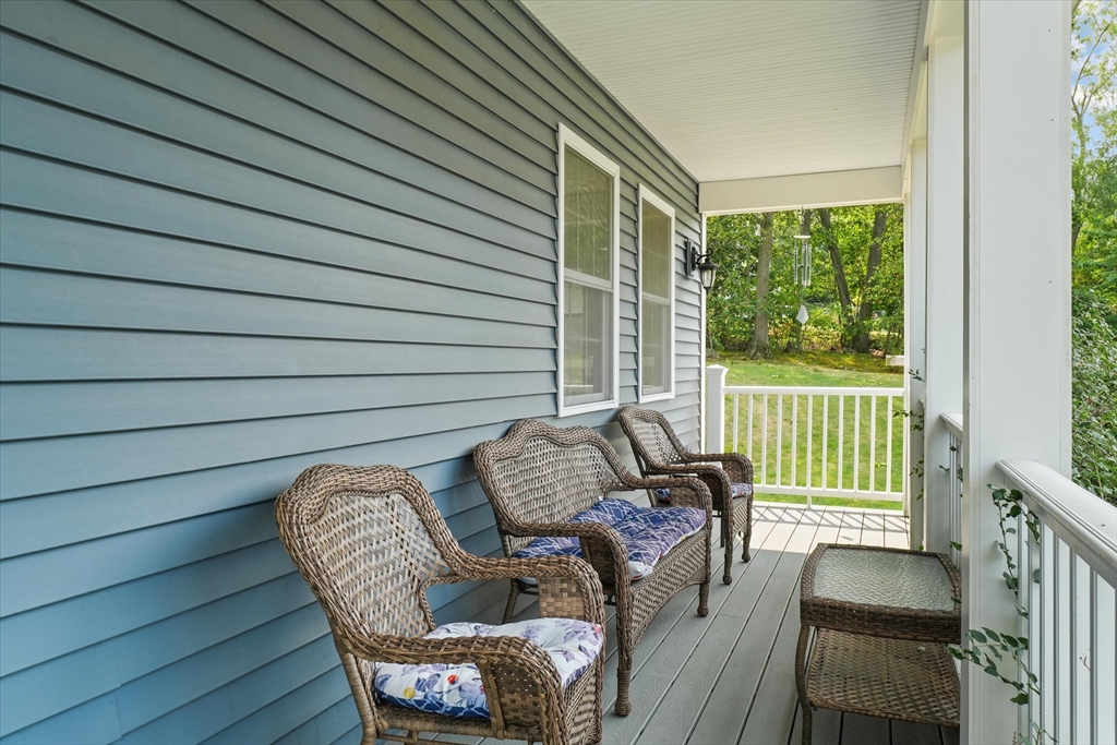 6 Salisbury Rd Wakefield, MA 01880 6 Salisbury Rd Wakefield, MA 01880