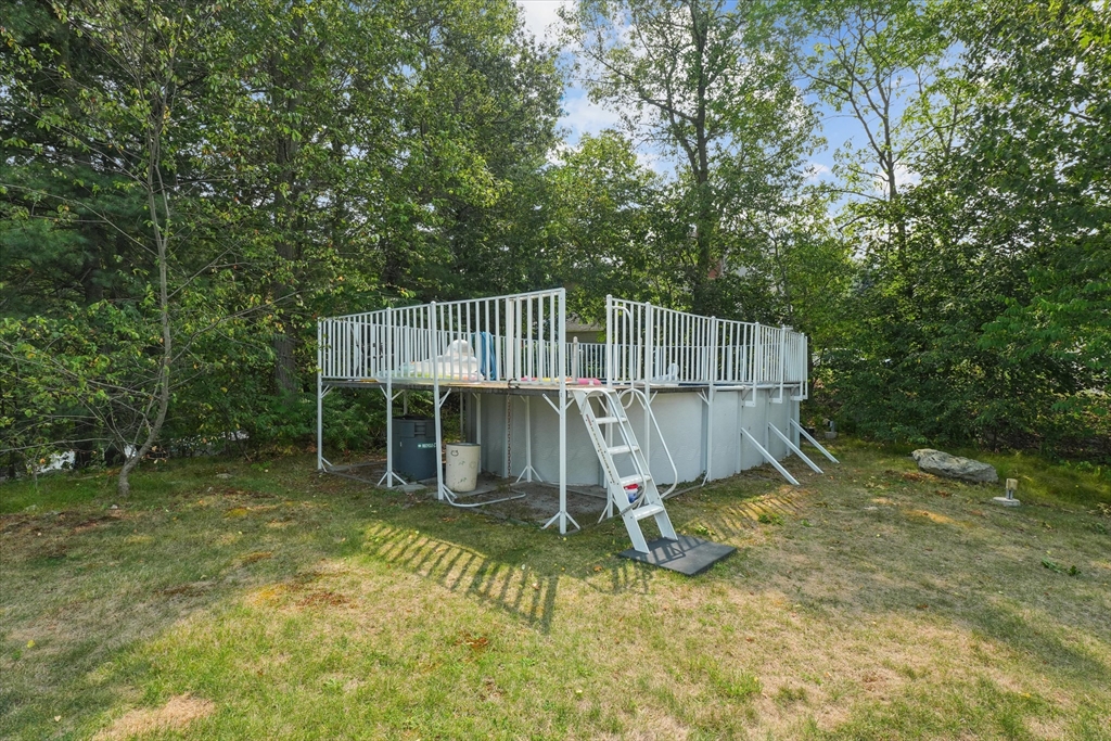 6 Salisbury Rd Wakefield, MA 01880 6 Salisbury Rd Wakefield, MA 01880