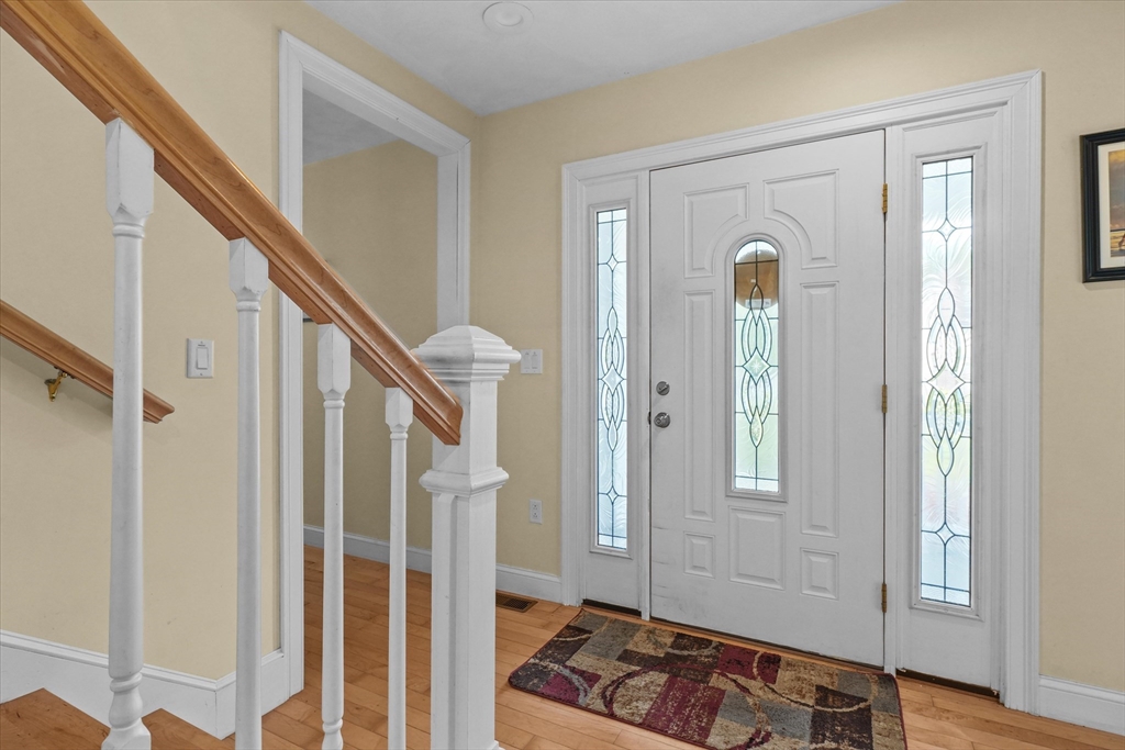 6 Salisbury Rd Wakefield, MA 01880 6 Salisbury Rd Wakefield, MA 01880