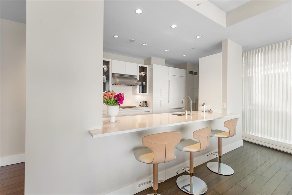 22 Liberty Dr #7M Boston, MA 02210