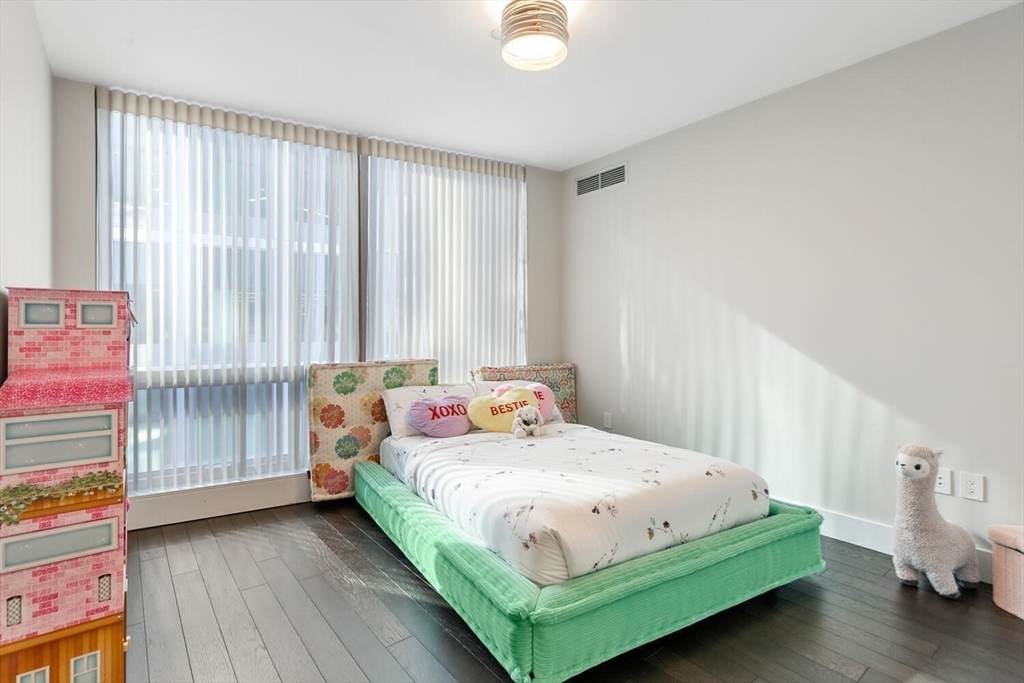 22 Liberty Dr #7M Boston, MA 02210