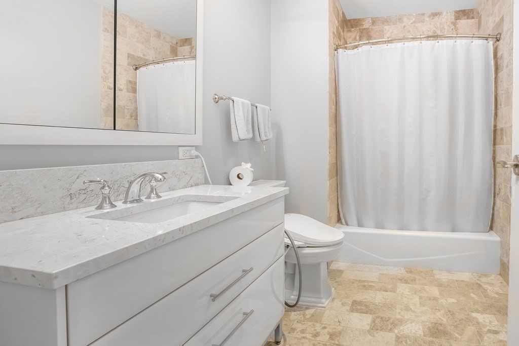 22 Liberty Dr #7M Boston, MA 02210