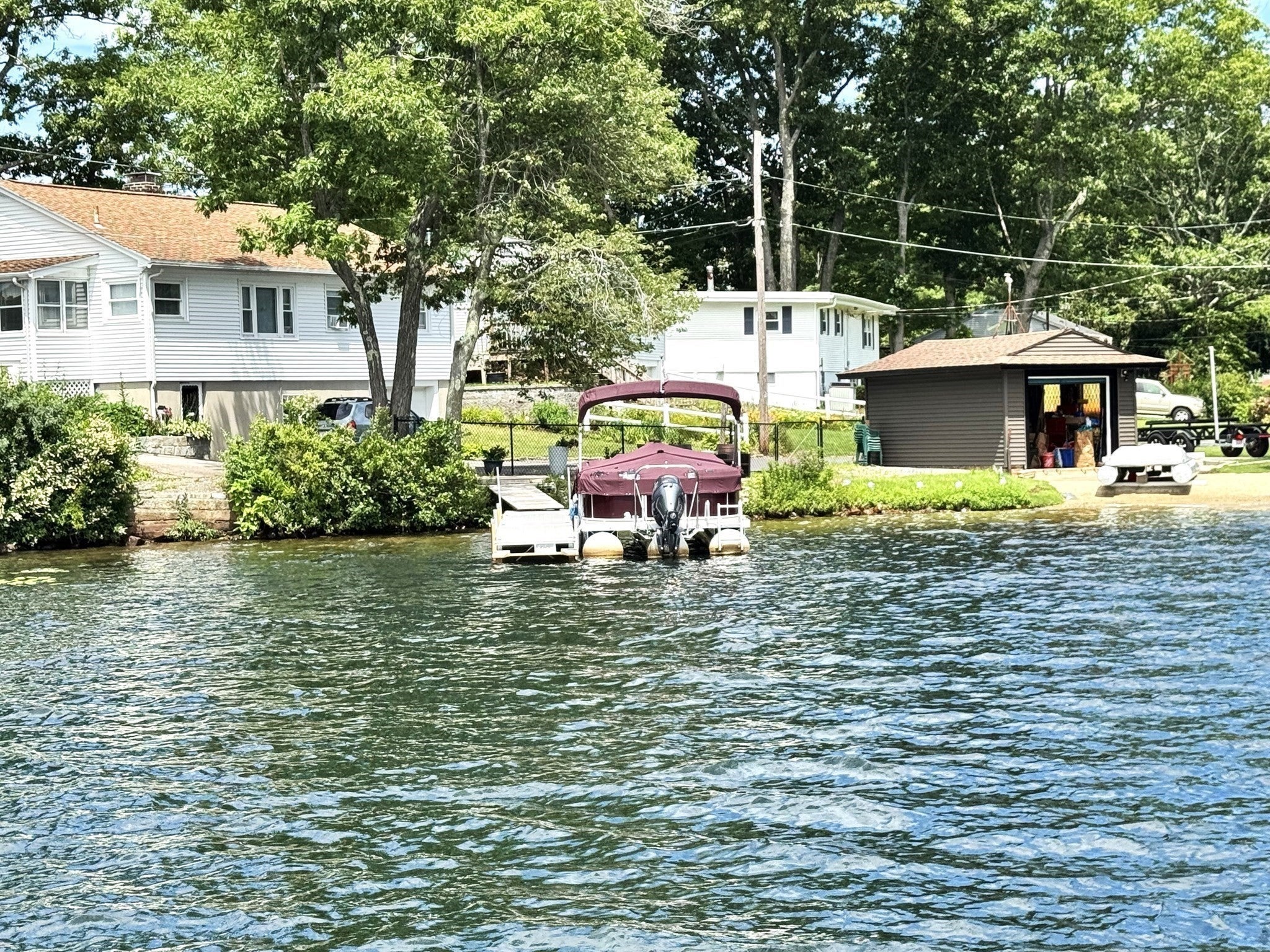 60 Wakefield Ave Webster Lk Webster, MA 01570