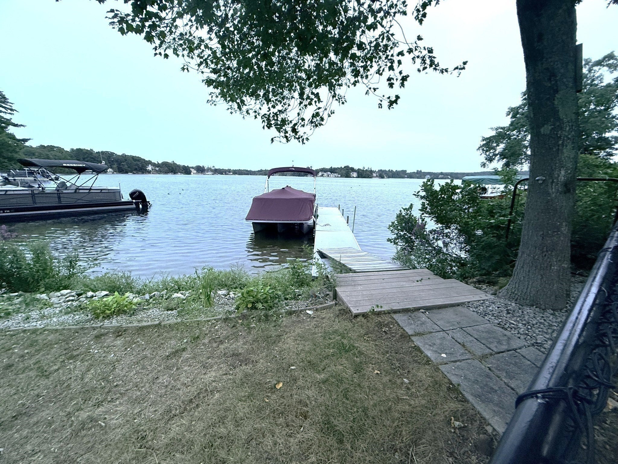 60 Wakefield Ave Webster Lk Webster, MA 01570