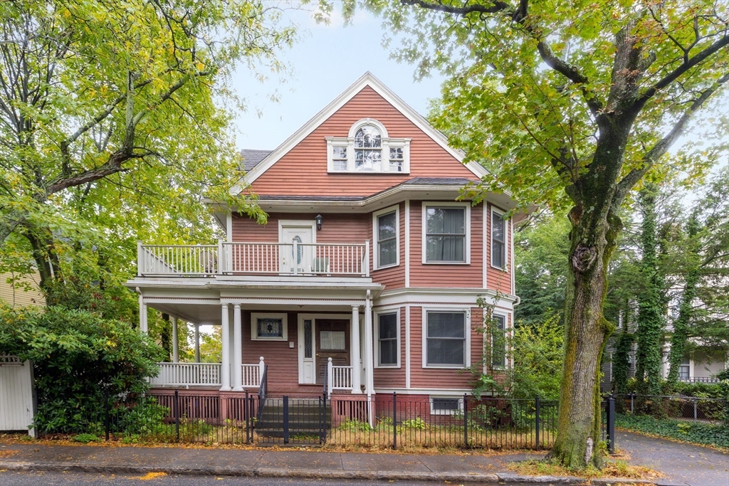 88 Putnam Ave #1 Cambridge, MA 02139