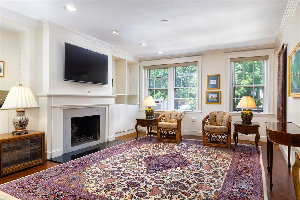 250 Commonwealth Ave #1