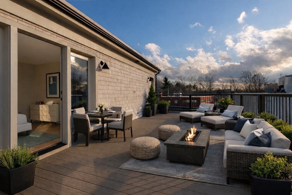 17 Smith Pl Cambridge, MA 02138