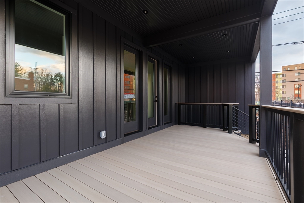 17 Smith Pl Cambridge, MA 02138