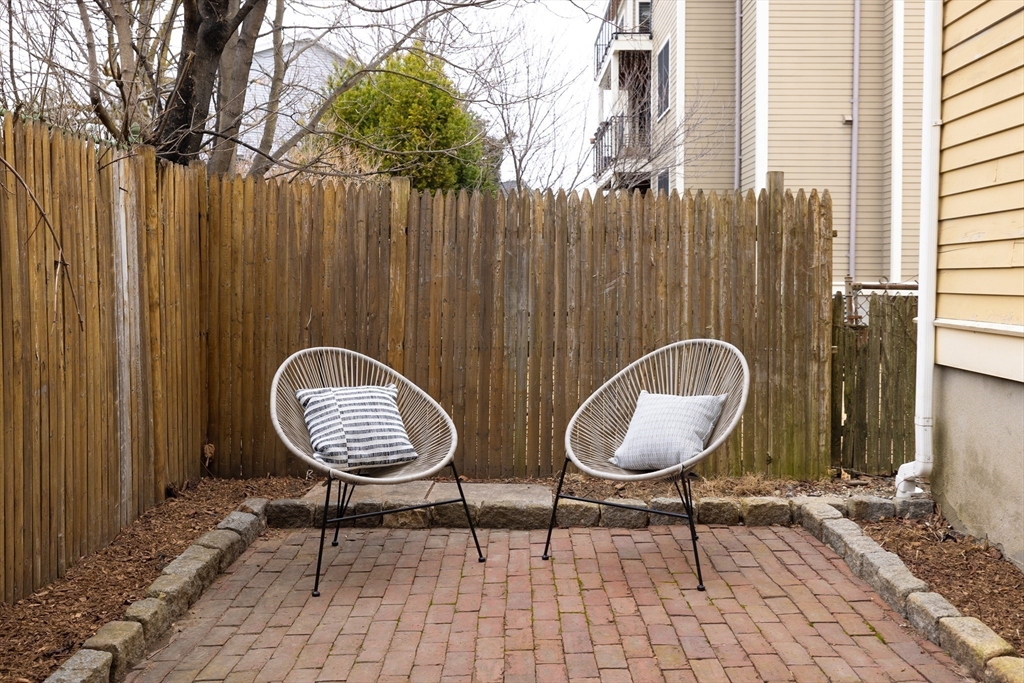 101 Prospect St #2 Somerville, MA 02143